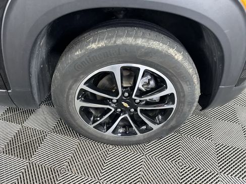 Used 2024 Chevrolet TrailBlazer LT w/ Convenience Package AWD/4WD image 17