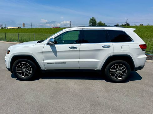 Used 2017 Jeep Grand Cherokee Limited w/ Luxury Group II AWD/4WD image 8