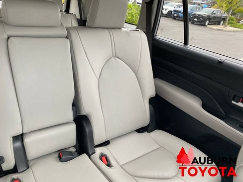 New 2026 Toyota Grand Highlander AWD Hybrid image 24