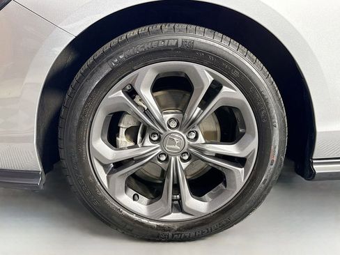 Certified 2023 Honda Accord EX image 28