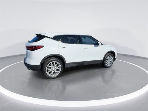 Used 2023 Chevrolet Blazer LT w/ Driver Confidence Package image 8