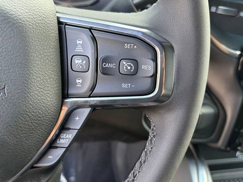 New 2026 RAM 2500 Laramie AWD/4WD image 19