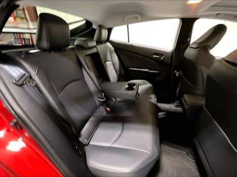 Used 2017 Toyota Prius Four w/ Advanced Technology Package FWD image 27