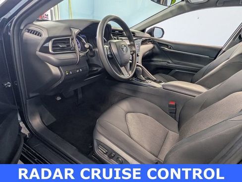 Used 2020 Toyota Camry LE image 6
