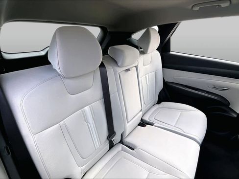 Certified 2025 Hyundai Tucson SEL FWD image 18