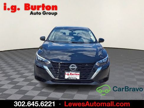 Used 2024 Nissan Sentra SV FWD image 2