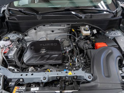 Used 2026 Buick Encore GX Sport Touring w/ Comfort Package image 13