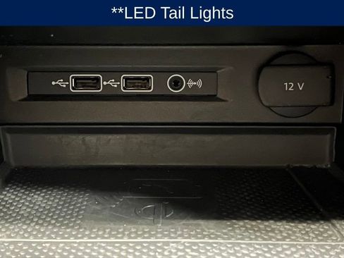 Used 2020 Volkswagen Tiguan SE w/ Panoramic Sunroof Package image 13