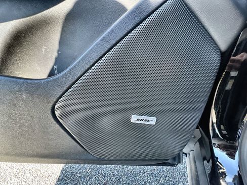 Used 2025 Cadillac XT6 Premium Luxury image 25