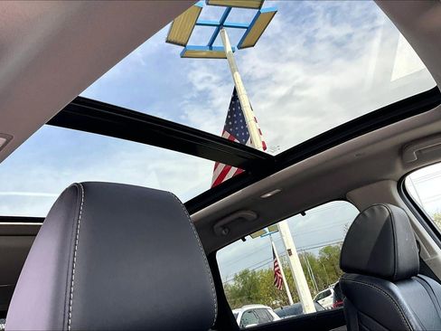 Used 2024 Acura MDX SH-AWD w/ Technology Package image 29