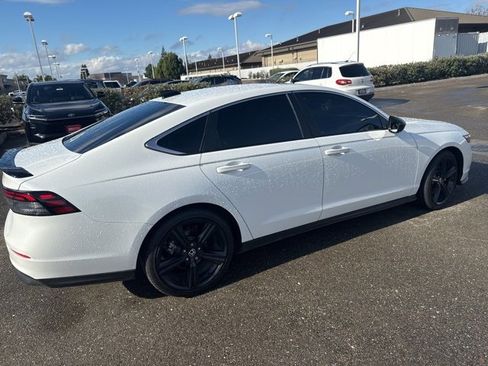 Used 2023 Honda Accord Sport image 7