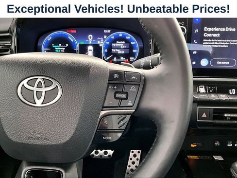 Used 2025 Toyota Camry XSE FWD image 23