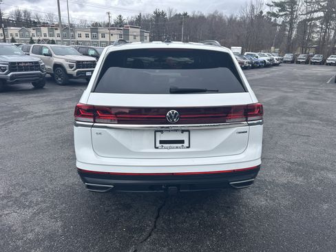 Used 2025 Volkswagen Atlas SE image 5