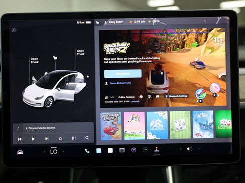 Used 2018 Tesla Model 3 Mid Range image 68