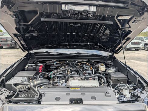 Used 2025 Toyota Tacoma TRD Sport image 23