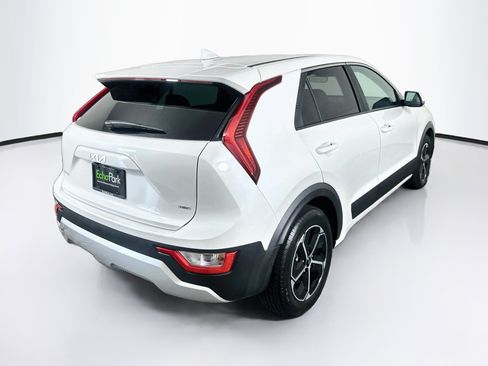 Used 2026 Kia Niro LX FWD image 9