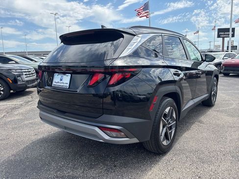 Certified 2025 Hyundai Tucson SEL FWD image 7