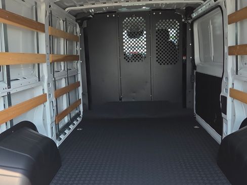 Used 2025 RAM ProMaster 2500 w/ U-Haul Equipment Group FWD image 8