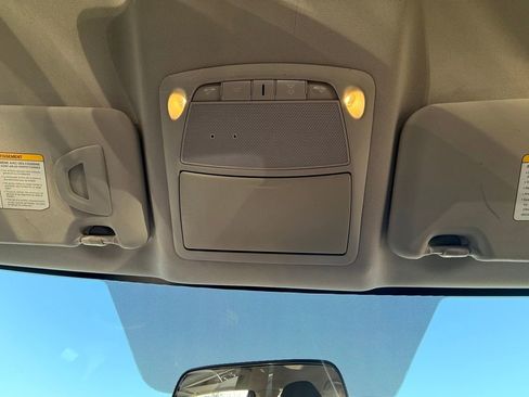 Used 2018 Nissan Rogue Sport S image 29