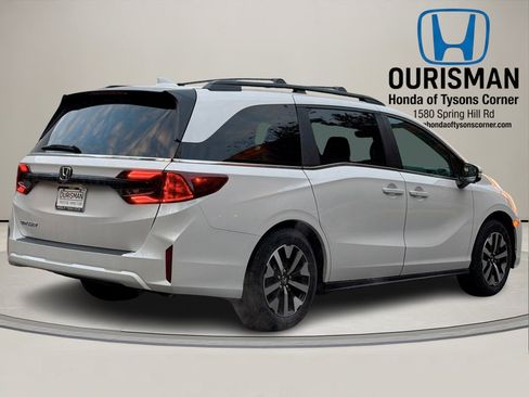 New 2026 Honda Odyssey EX-L image 3