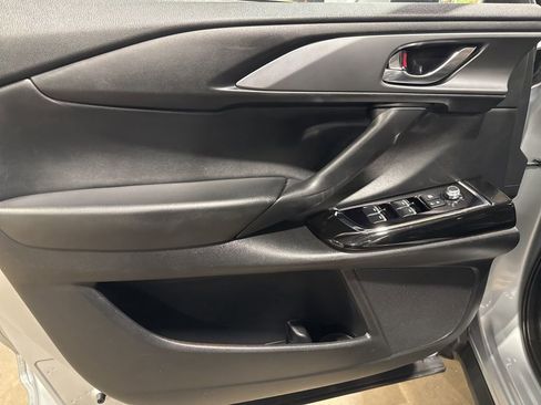 Used 2023 MAZDA CX-9 Touring image 15