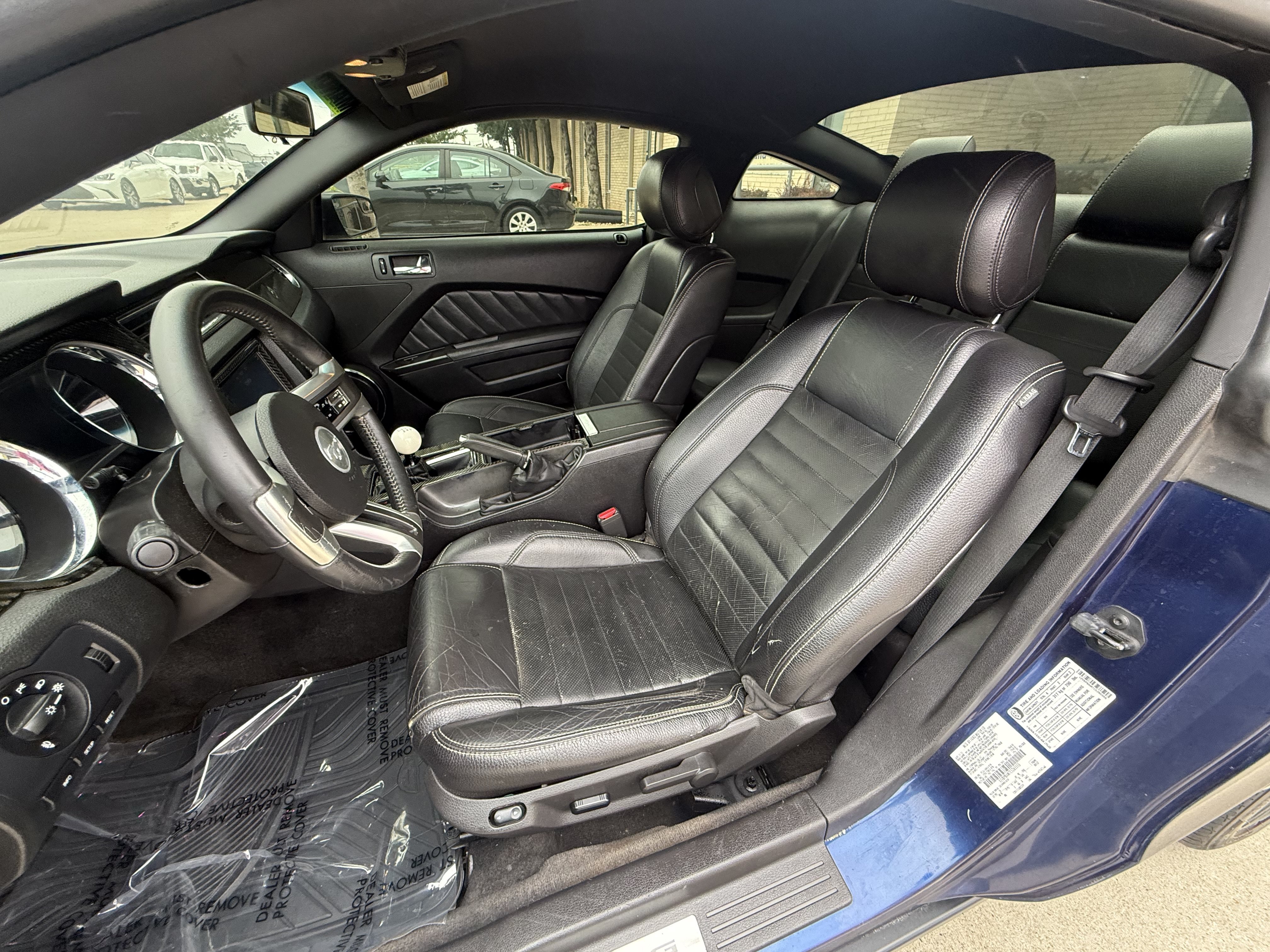 Used 2012 Ford Mustang Premium RWD image 9