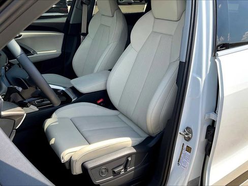 New 2025 Audi Q5 Premium Plus image 9