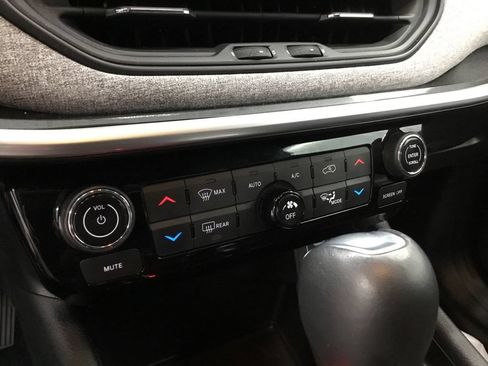 Used 2023 Jeep Compass Latitude w/ Convenience Group AWD/4WD image 20