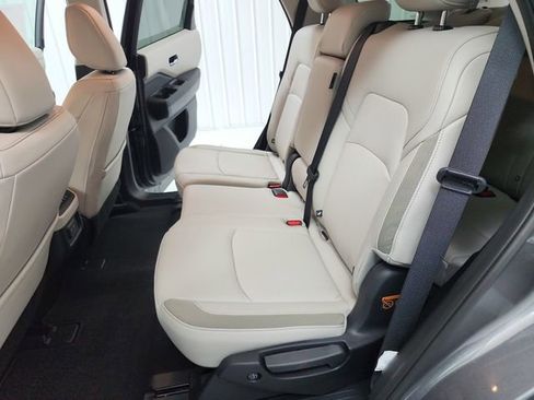 New 2026 Nissan Pathfinder SL FWD image 32