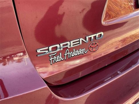 Used 2019 Kia Sorento LX image 11