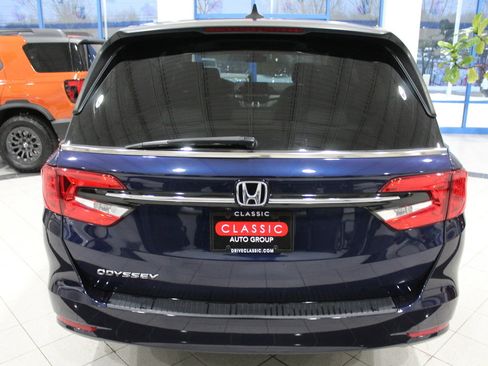 Used 2023 Honda Odyssey EX-L image 5