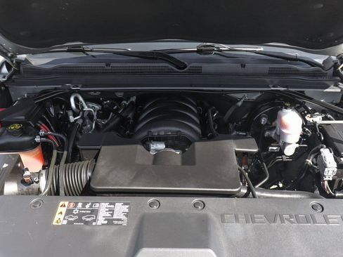 Used 2020 Chevrolet Suburban Premier image 14