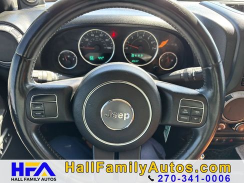 Used 2013 Jeep Wrangler Unlimited Sport image 15