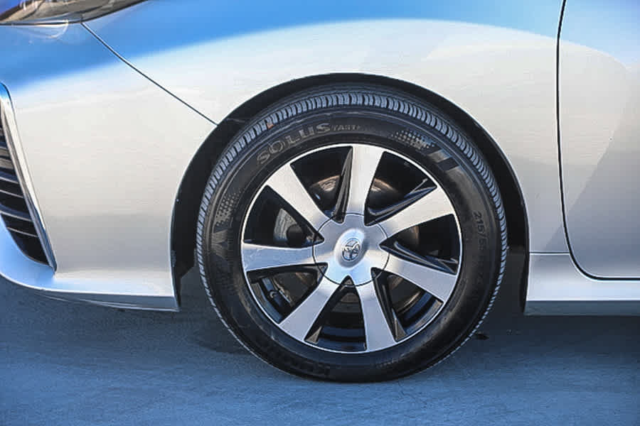 Used 2019 Toyota Mirai FWD image 9