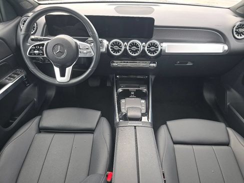 Used 2022 Mercedes-Benz GLB 250 4MATIC image 22