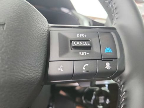 New 2026 Nissan Pathfinder Platinum FWD image 26