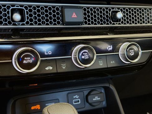 Used 2024 Honda Civic LX image 10