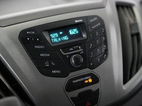 Used 2019 Ford Transit 250 130 Low Roof image 18