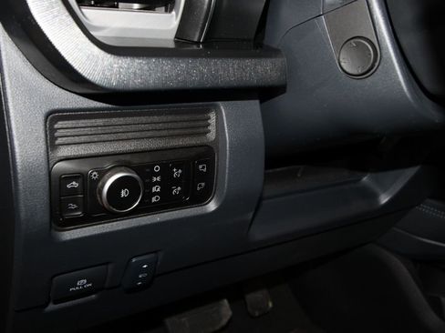 Used 2025 Ford F350 Platinum AWD/4WD image 11
