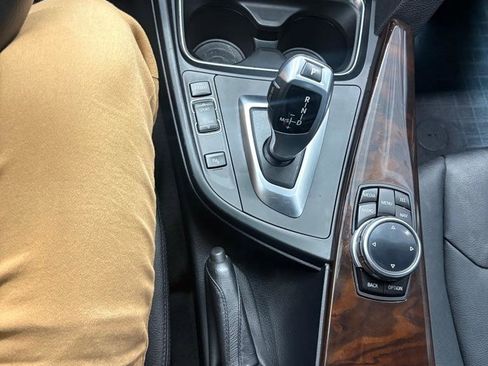 Used 2015 BMW 328i Gran Turismo xDrive image 17