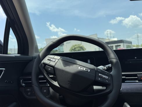 New 2026 Kia Sportage SX image 12