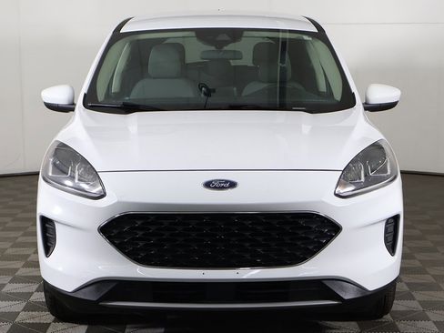 Used 2020 Ford Escape SE image 9