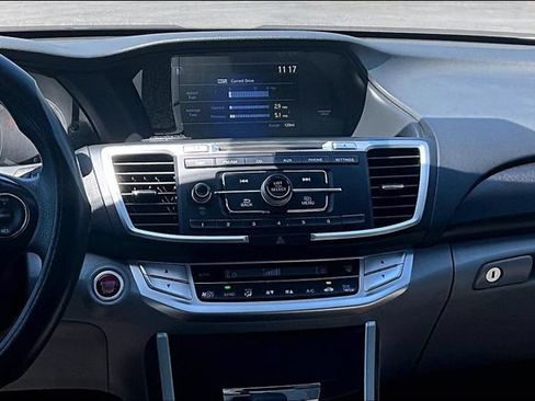 Used 2015 Honda Accord EX image 6