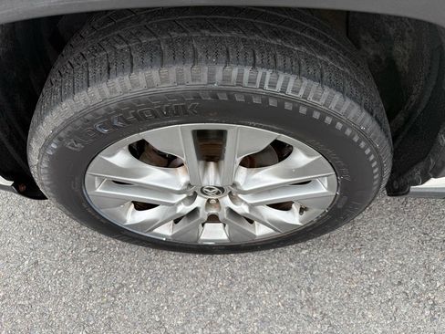 Used 2019 Toyota RAV4 XLE Premium FWD image 48