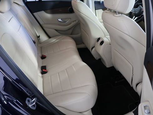 Used 2022 Mercedes-Benz GLC 300 4MATIC w/ Premium Package Lite image 22