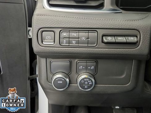 Used 2024 GMC Yukon XL Denali image 39