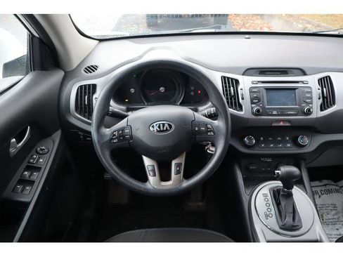 Used 2015 Kia Sportage LX image 9