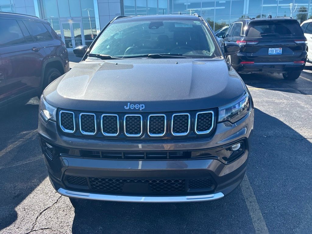 Certified 2023 Jeep Compass Limited AWD/4WD image 2