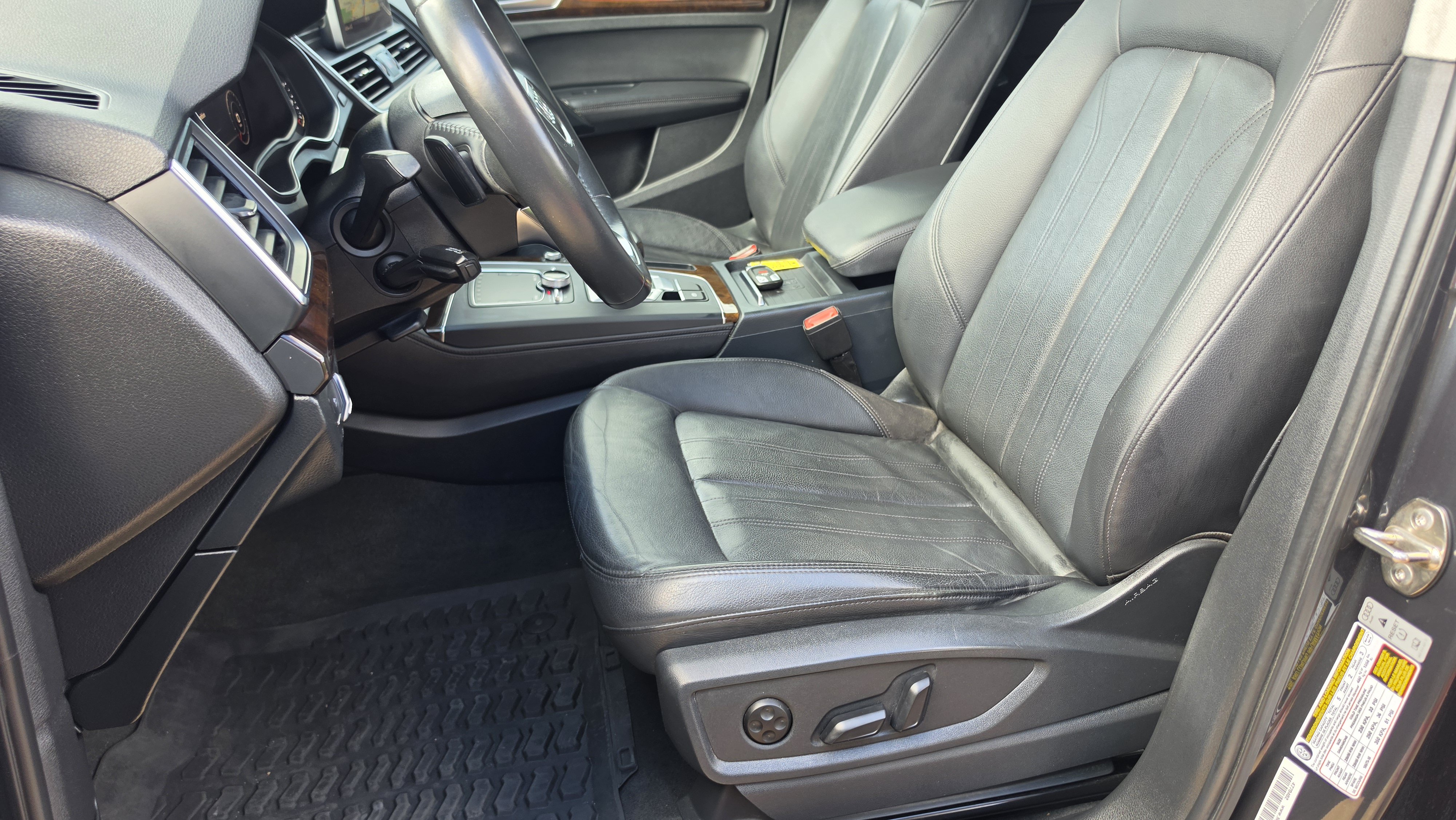 Used 2019 Audi Q5 2.0T Premium Plus w/ Premium Plus Package AWD/4WD image 25