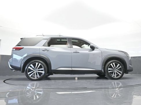 Used 2024 Nissan Pathfinder Platinum AWD/4WD image 65